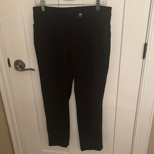 White House Black Market Black The Tapered Ankle Pant, size 10